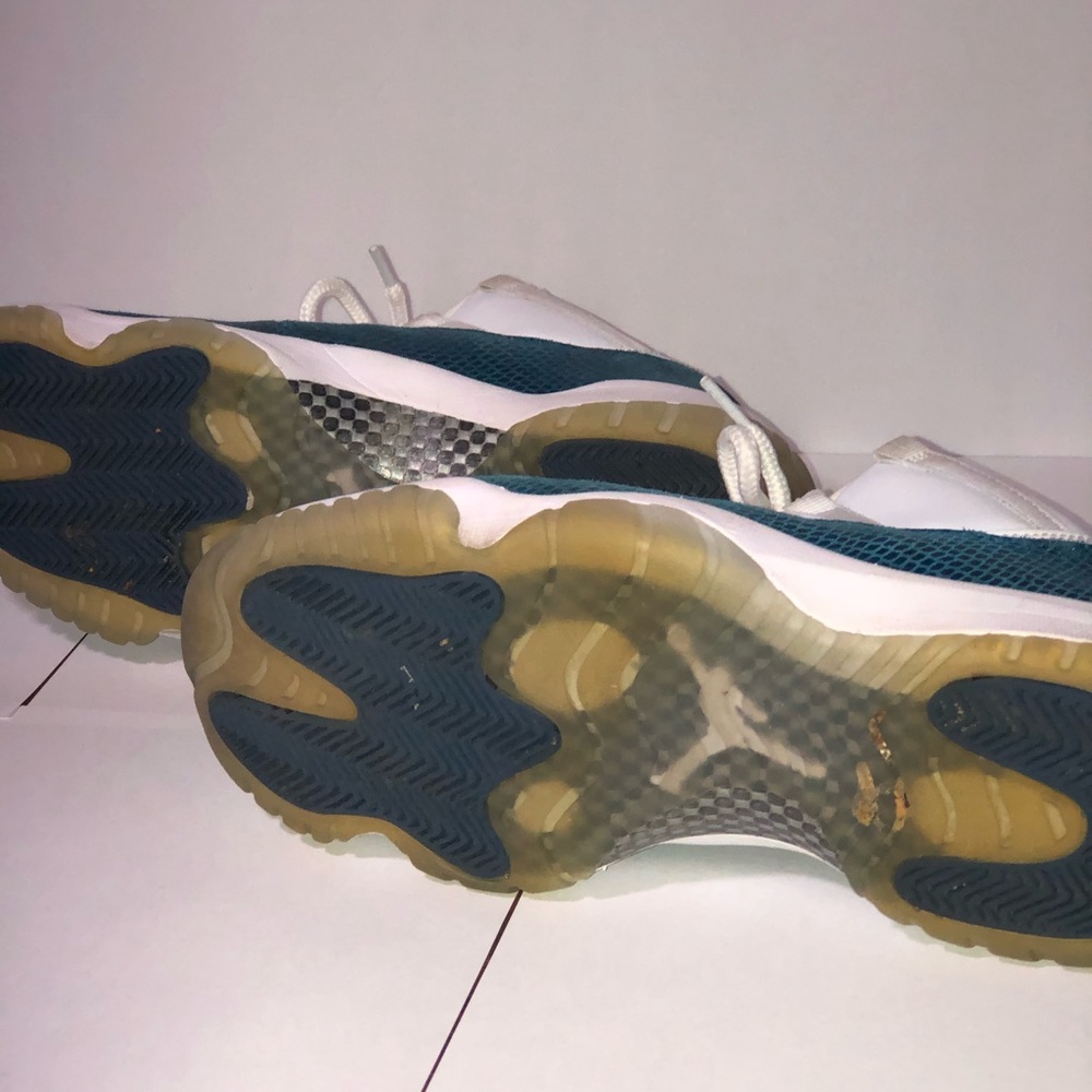 Jordan 11 snakeskin navy low